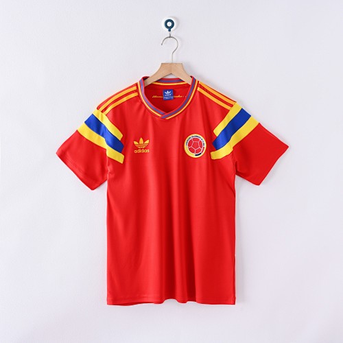 1990E5B9B4E593A5E4BCA6E6AF94E4BA9AE5AEA2E59CBA.jpeg Colombia 1990 Away Retro Jersey – Red - Image 1